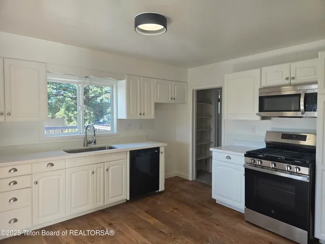 $574,000 | 6270 3rd N Street, Tetonia, ID 83452