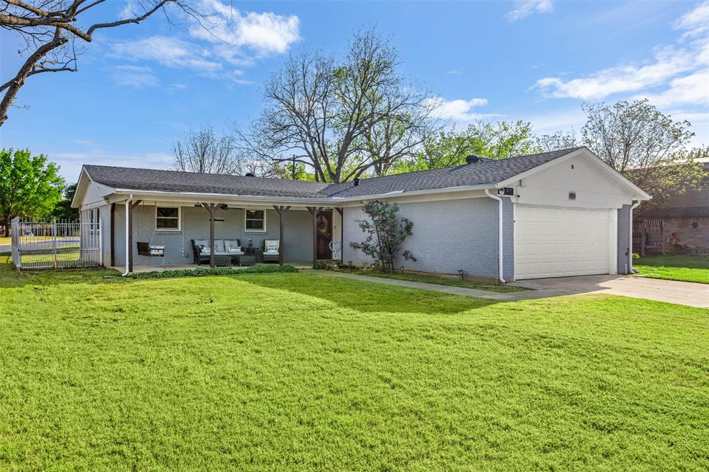 201 Olive Street Hurst, TX 76053 - Photo 3 of 37