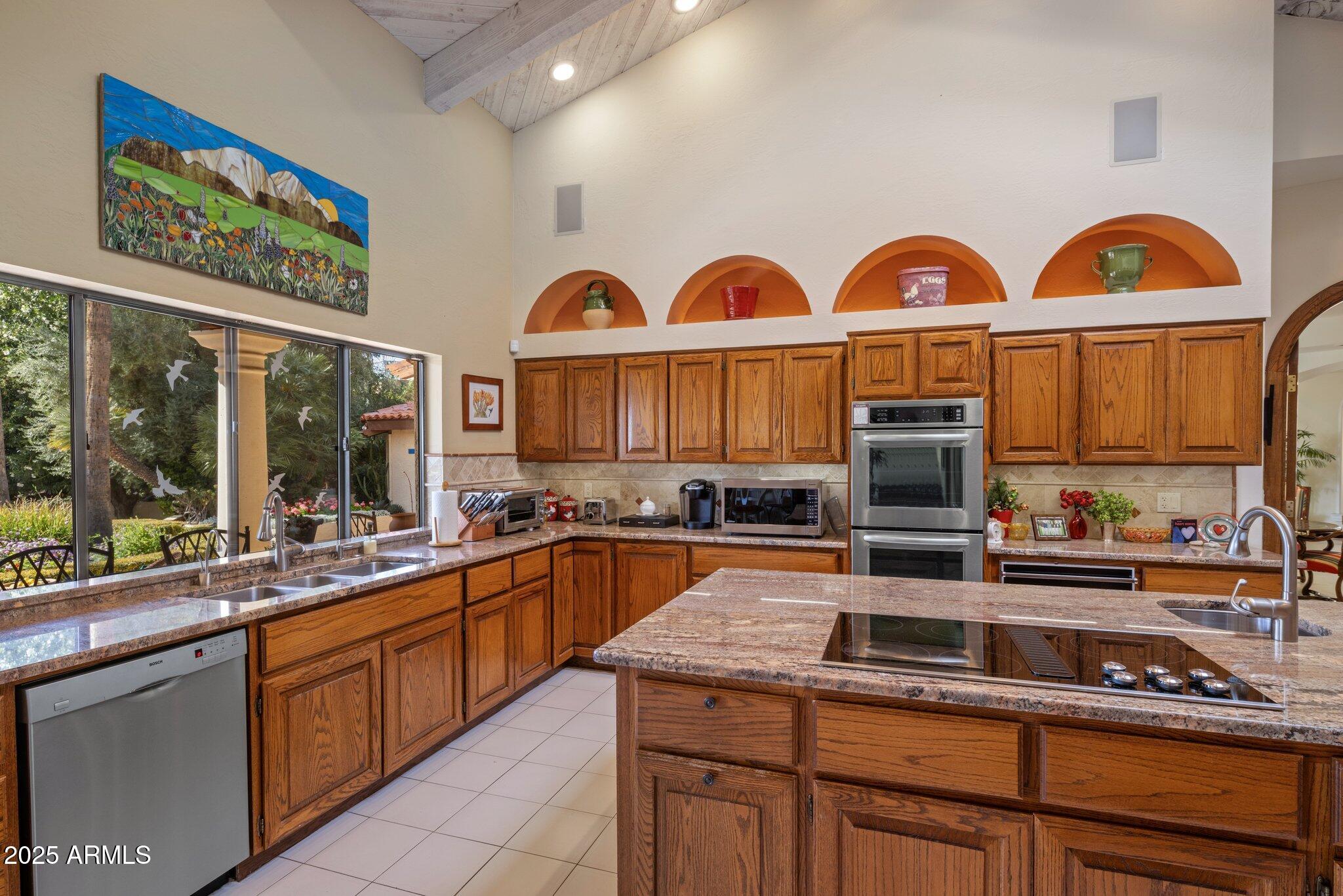 5254 East Arroyo Road Paradise Valley, AZ 85253 - Photo 36 of 69 50-web-or-mls-ellen20250303_1044 copy