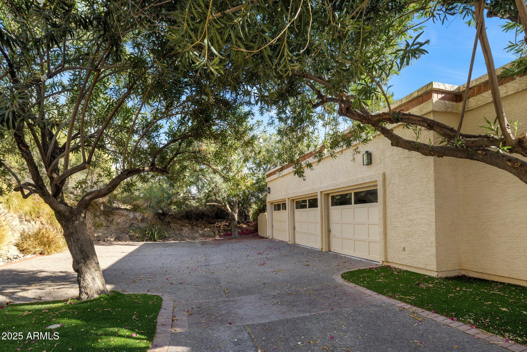 5254 East Arroyo Road Paradise Valley, AZ 85253 - Photo 68 of 69 79-web-or-mls-ellen20250303_1380 copy