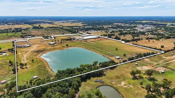 $4,900,000 | 34859 Highway 82, Whitesboro, TX 76273