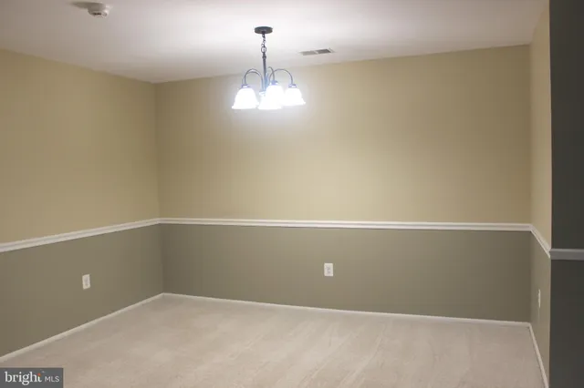 $2,100 | 8141 Needwood Road, Unit T103, Derwood, MD 20855