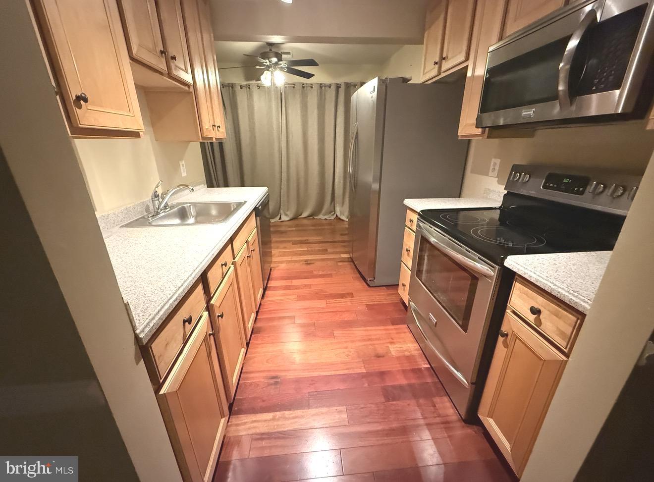 8141 Needwood Road, Unit T103 Derwood, MD 20855 - Photo 23 of 58 Kitchen