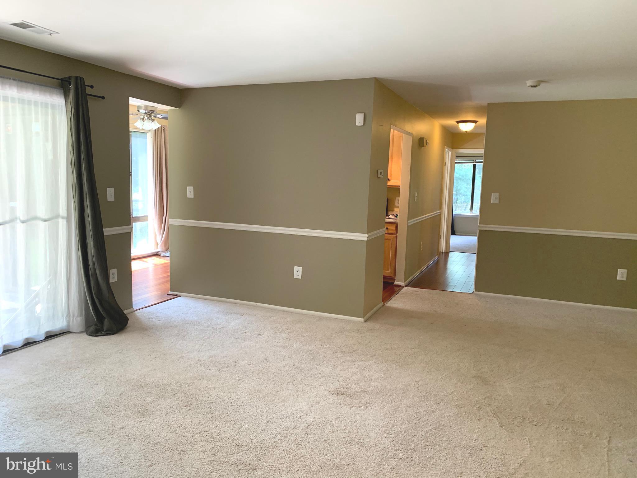 8141 Needwood Road, Unit T103 Derwood, MD 20855 - Photo 5 of 58 Living room