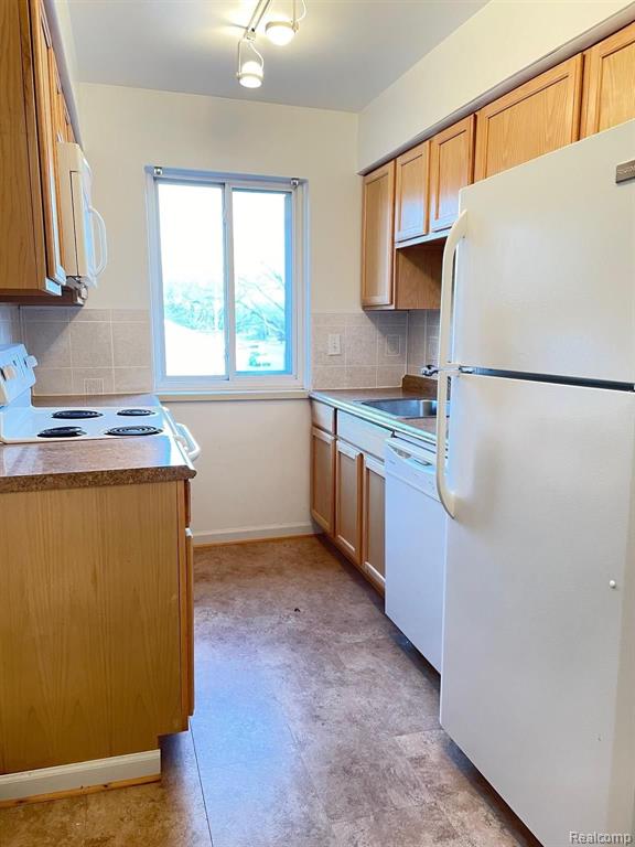 1727 East 14 Mile Road, Unit D Birmingham, MI 48009 - Photo 2 of 8