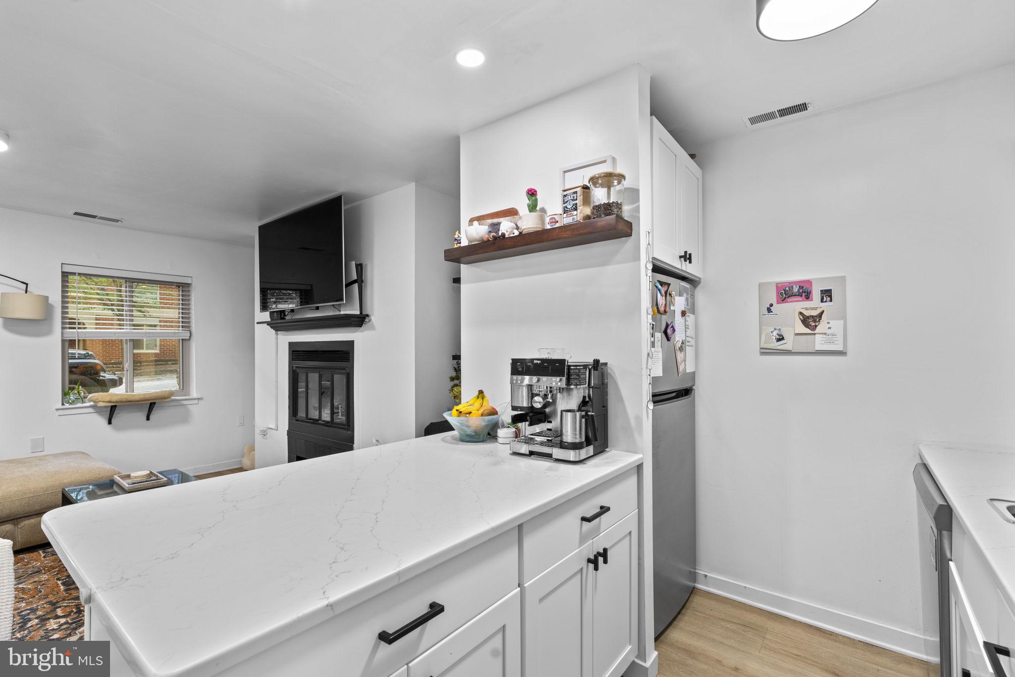 8 West Lee Street West, Unit R69 Baltimore, MD 21201 - Photo 14 of 28