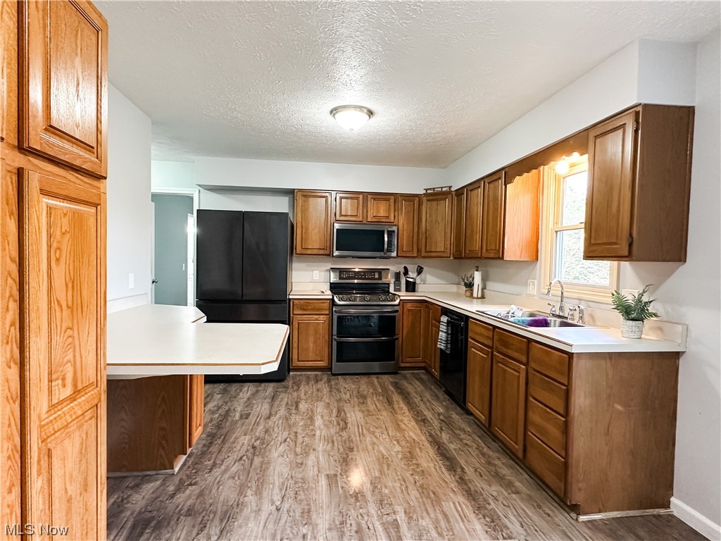 4354 School House Road Little Hocking, OH 45742 - Photo 9 of 35 Kitchen ...