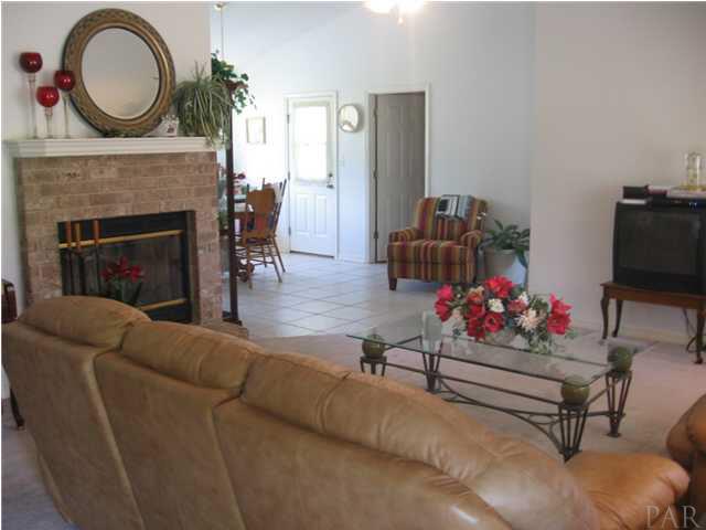 6678 Martin Road Milton, FL 32570 - Photo 5 of 17 Gallery Image 5