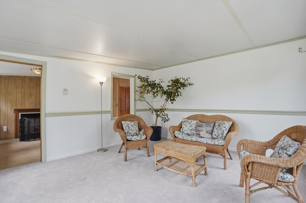35 Burnham Road Lowell, MA 01852 - Photo 7 of 32