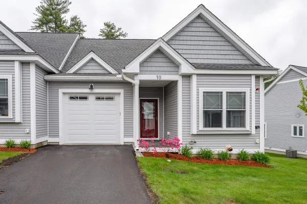 $625,000 | 10 Abenaki Circle, Merrimack, NH 03054