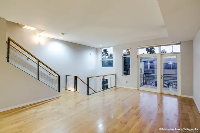 a view of an entryway with a livingroom