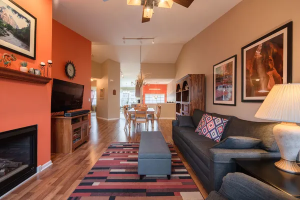 $339,990 | 113 Meredith Lane, Unit 103, Streamwood, IL 60107