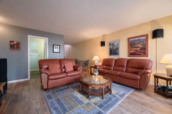 $339,990 | 113 Meredith Lane, Unit 103, Streamwood, IL 60107