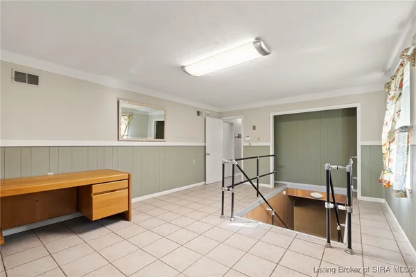 $550,000 | 512 West Water Street, Borden, IN 47106