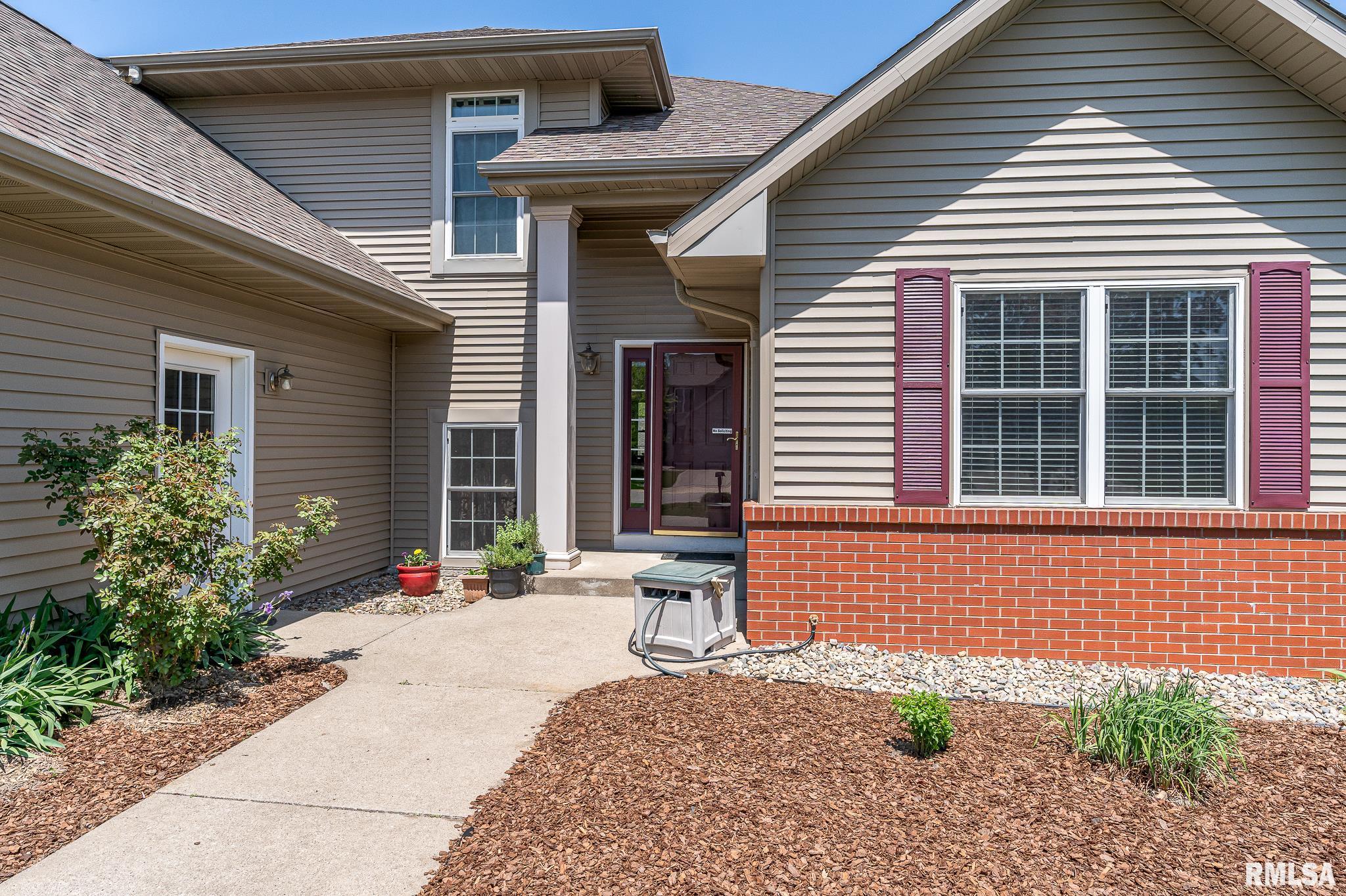 3325 Baton Rouge Road Muscatine, IA 52761 - Photo 2 of 17 Gallery Image 2