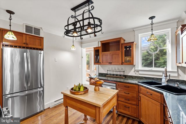 $1,400,000 | 204 Elm Street, Alexandria, VA 22301