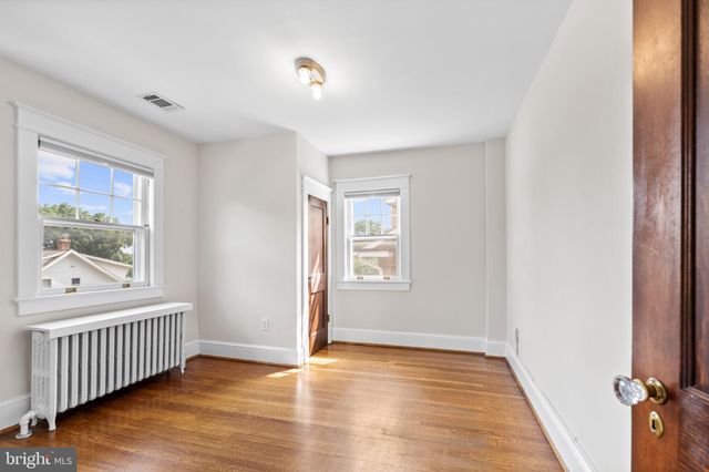 $1,400,000 | 204 Elm Street, Alexandria, VA 22301