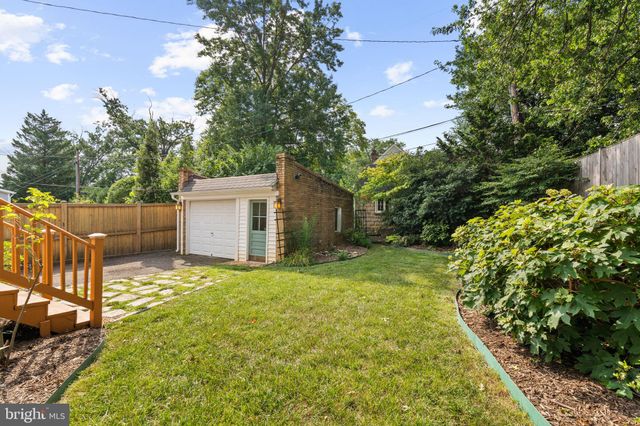 $1,400,000 | 204 Elm Street, Alexandria, VA 22301