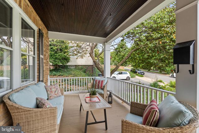 $1,400,000 | 204 Elm Street, Alexandria, VA 22301