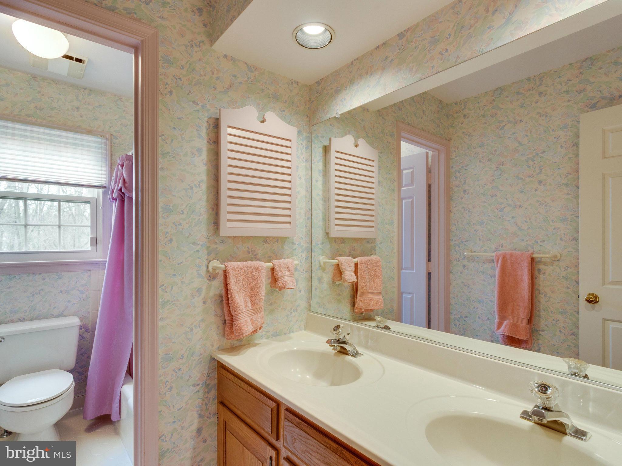 6309 Hunting Ridge Lane McLean, VA 22101 - Photo 21 of 30 Bath