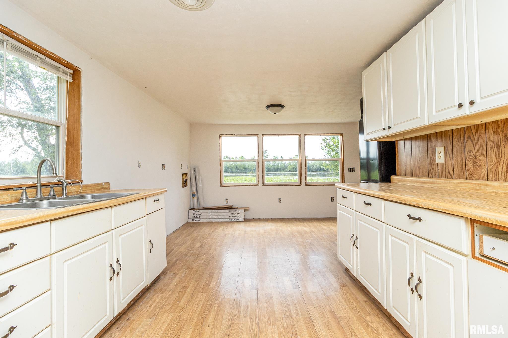 11365 Maple Island Road Manito, IL 61546 - Photo 3 of 31 Gallery Image 3