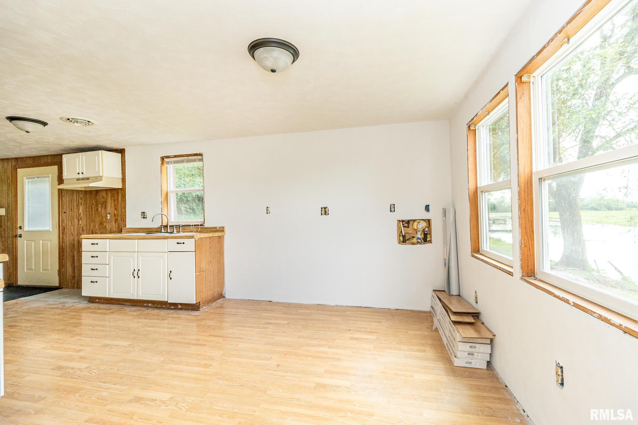 11365 Maple Island Road Manito, IL 61546 - Photo 8 of 31 Gallery Image 8