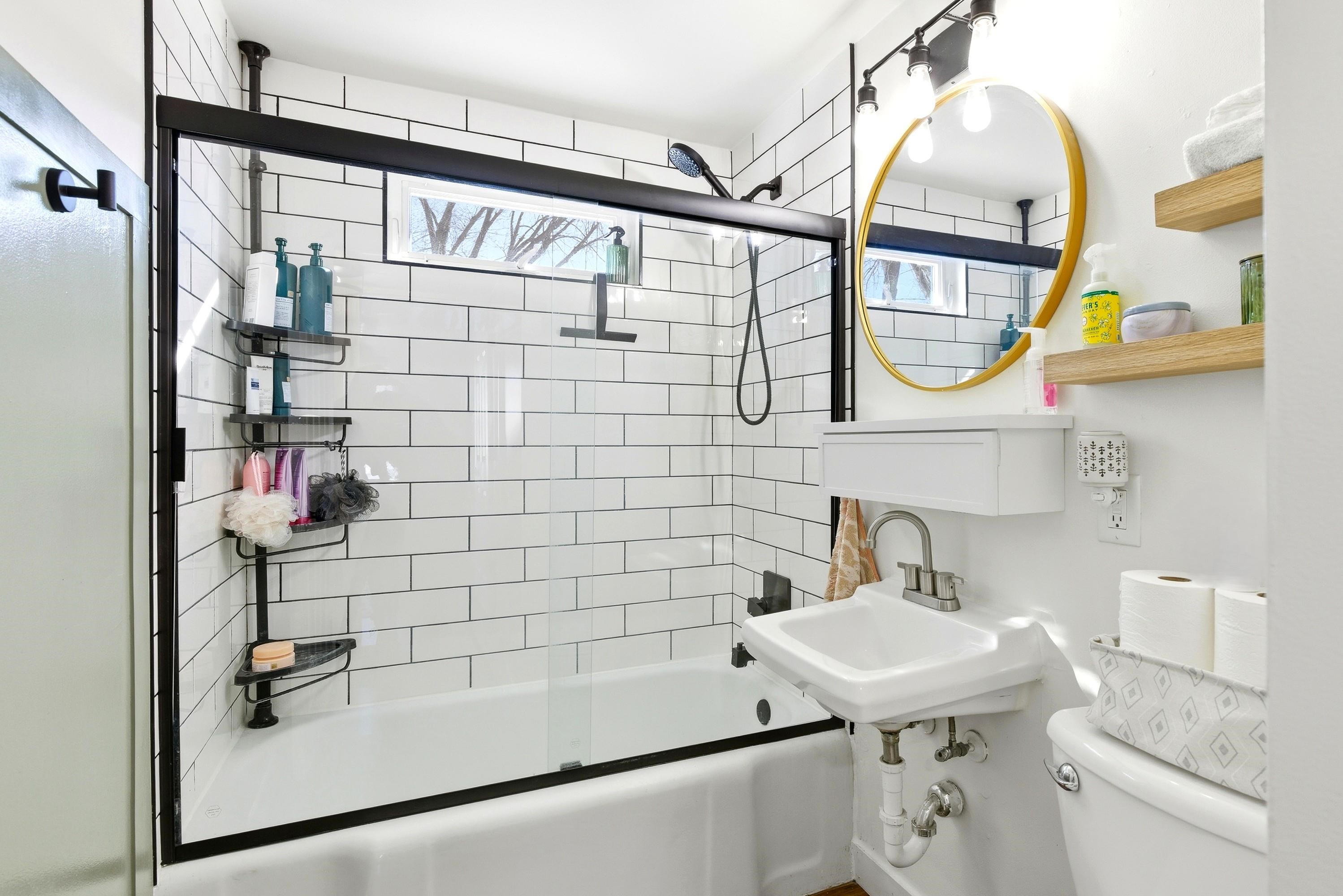 129 Walter Street Madison, WI 53714 - Photo 10 of 20