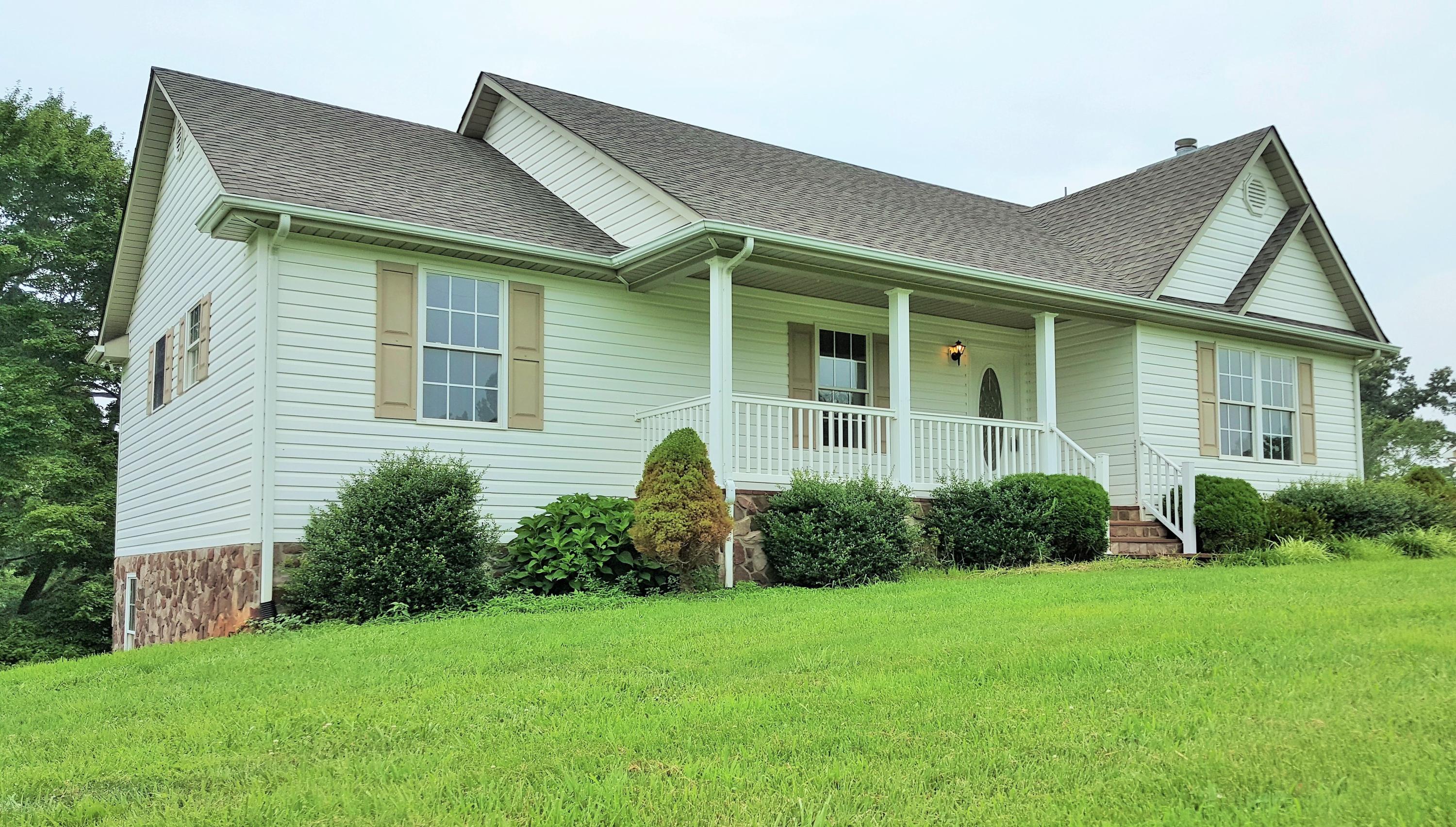 3175 Hales Ford Road Moneta, VA 24121 - Photo 2 of 30 Beautiful Home in Country Setting!