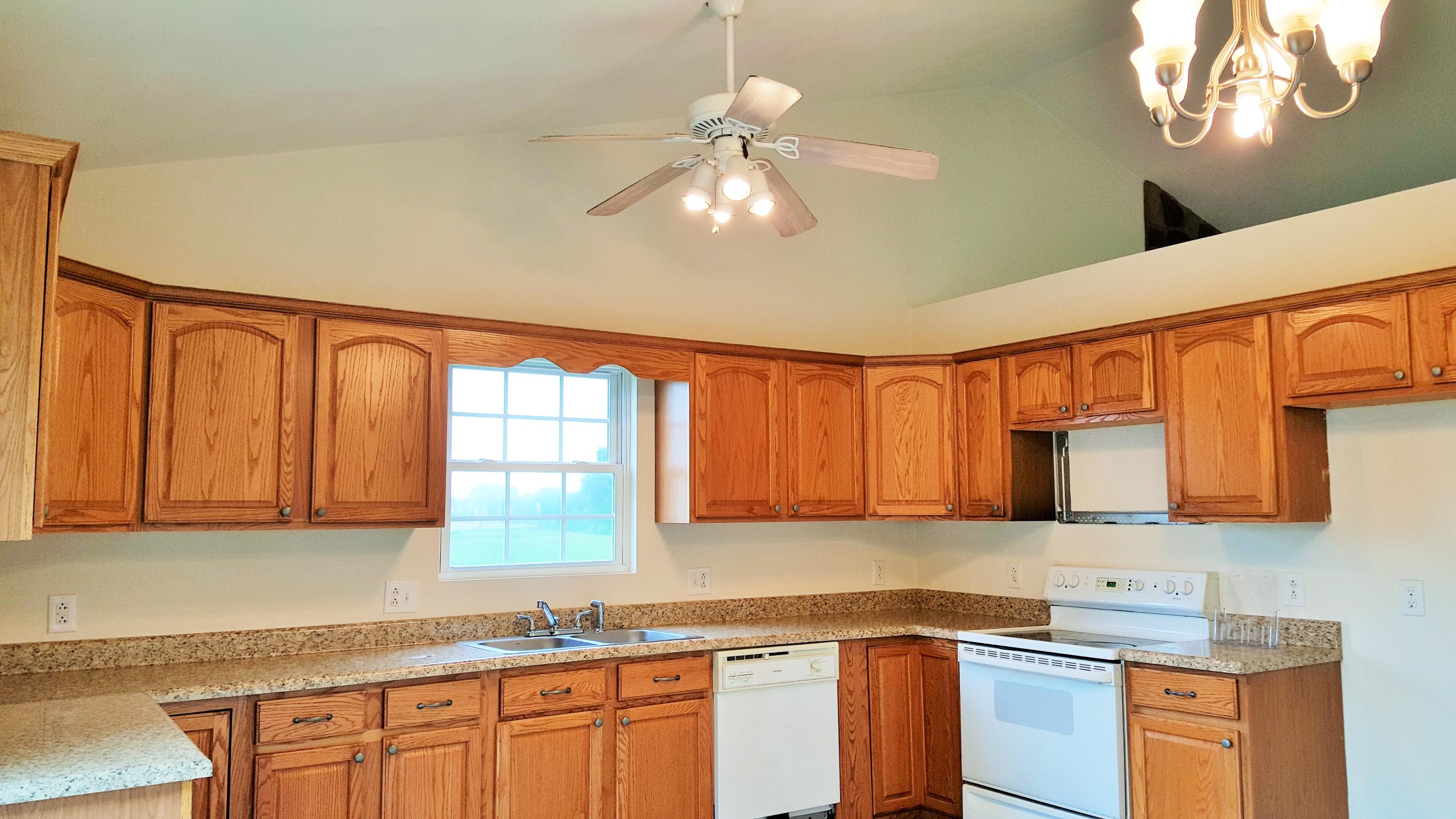 3175 Hales Ford Road Moneta, VA 24121 - Photo 12 of 30 Eat In Kitchen