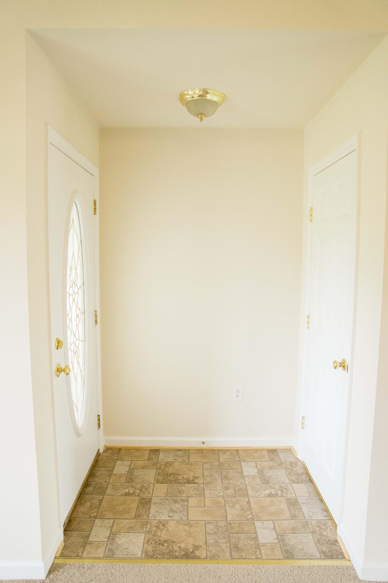 3175 Hales Ford Road Moneta, VA 24121 - Photo 7 of 30 Foyer area with closet