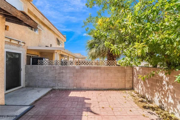 $1,350 | 4302 Lynnann, Las Vegas, NV 89110