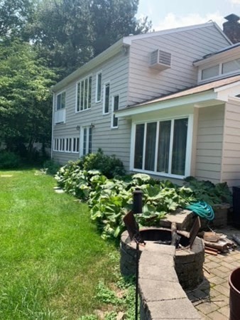 50 Locke Road Chelmsford, MA 01824 - Photo 3 of 42