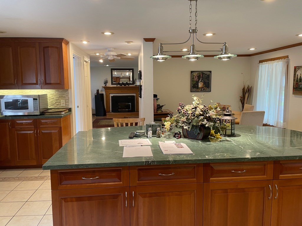 50 Locke Road Chelmsford, MA 01824 - Photo 8 of 42