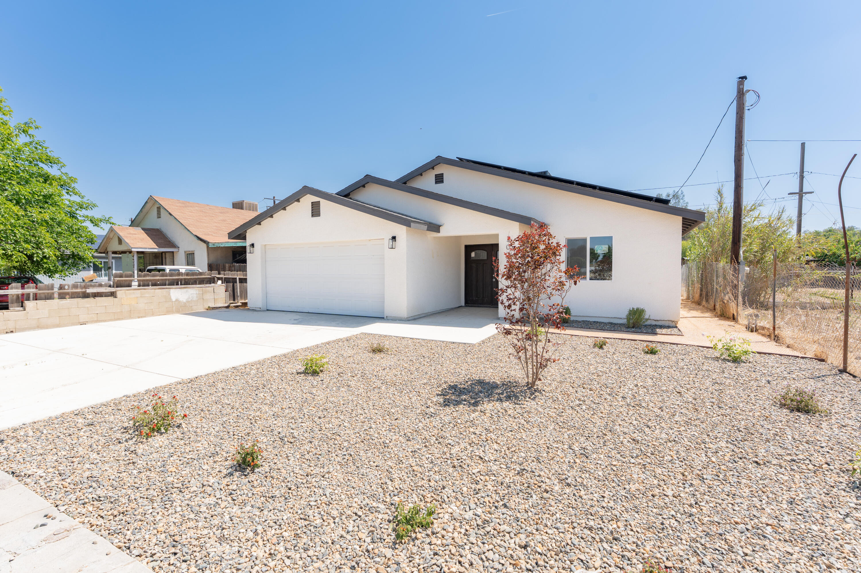 30750 Farr Road Visalia, CA 93291 - Photo 4 of 33 3