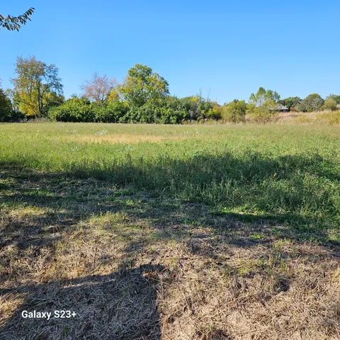 $177,000 | 6857 Ellis Drive, Long Grove, IL 60047