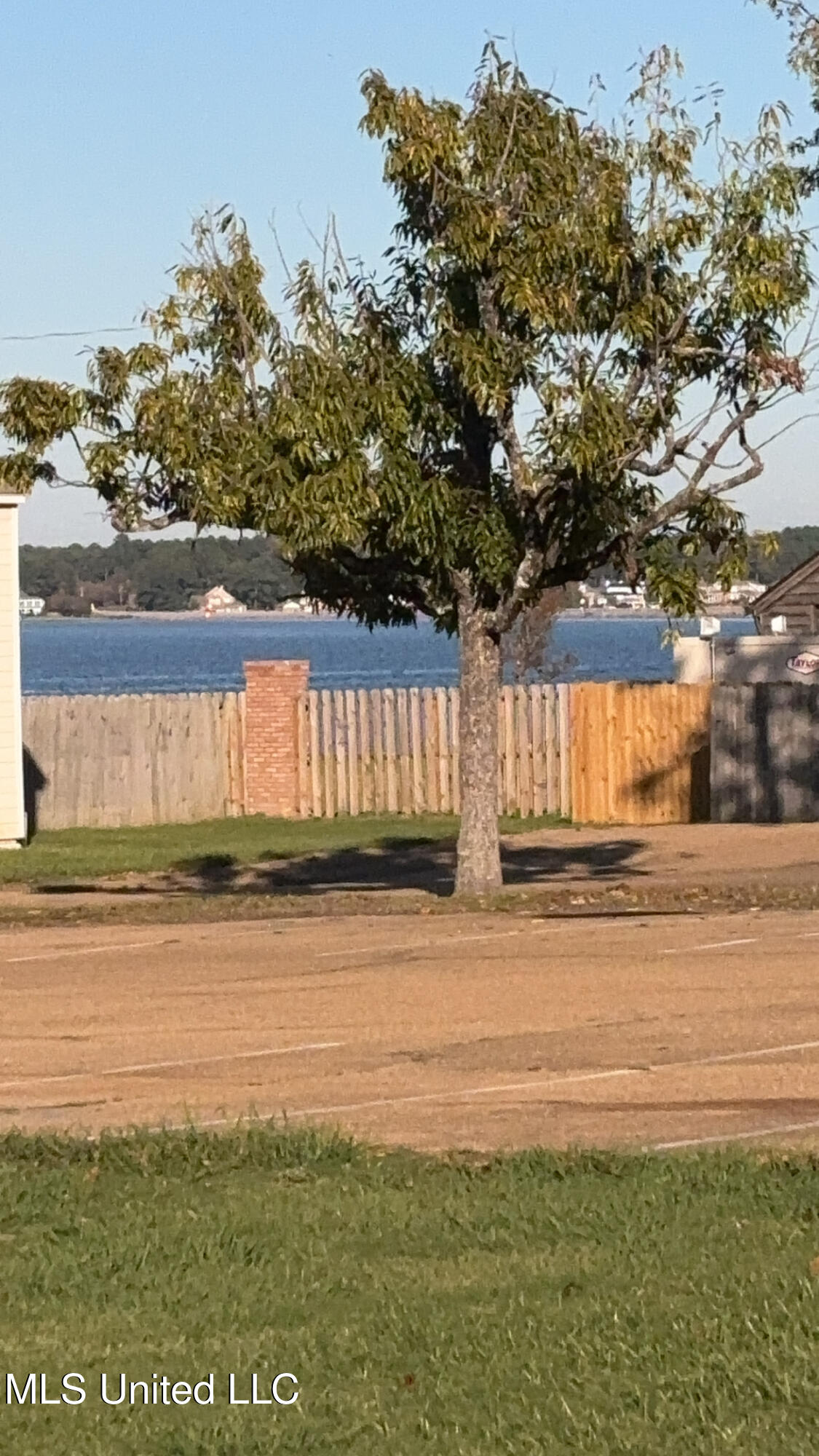 1013 Windrose Drive Brandon, MS 39047 - Photo 2 of 18 IMG_3862