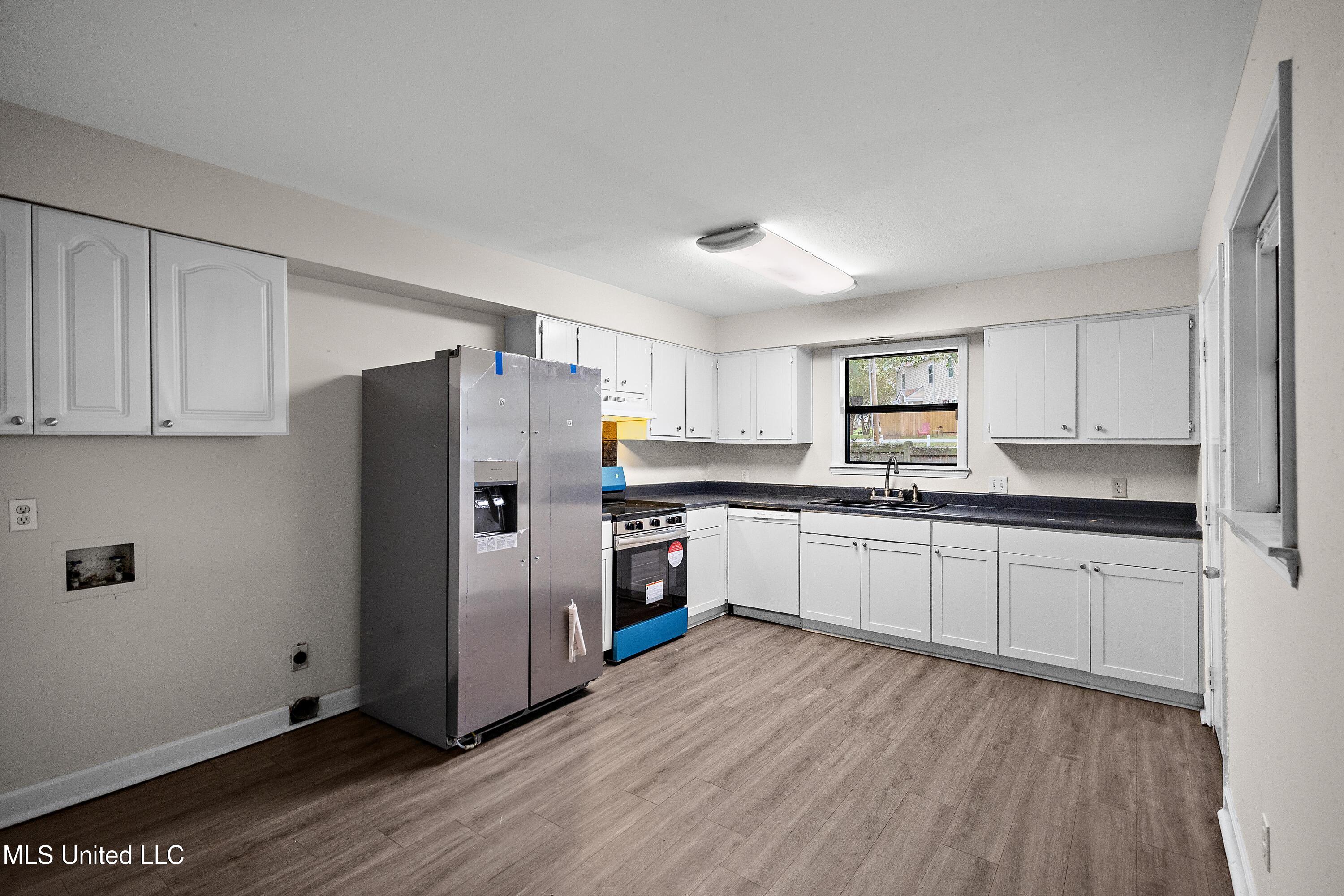 1013 Windrose Drive Brandon, MS 39047 - Photo 9 of 18 IMG_4343