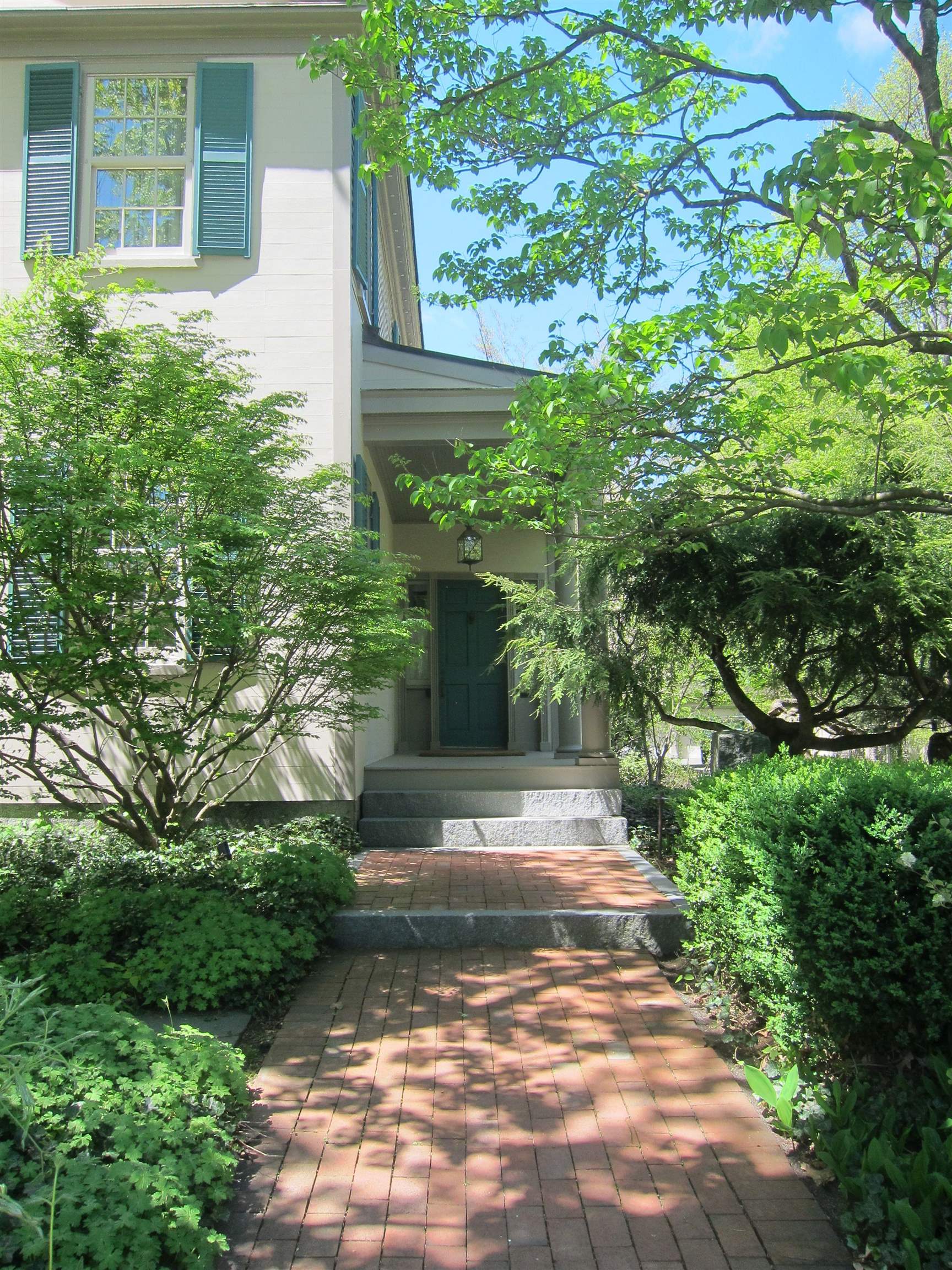 81 Front Street Exeter, NH 03833 - Photo 2 of 34