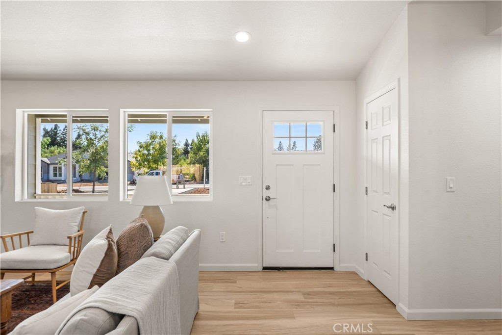 5956 Kibler Road Paradise, CA 95969 - Photo 4 of 36 a living room with furniture and a window