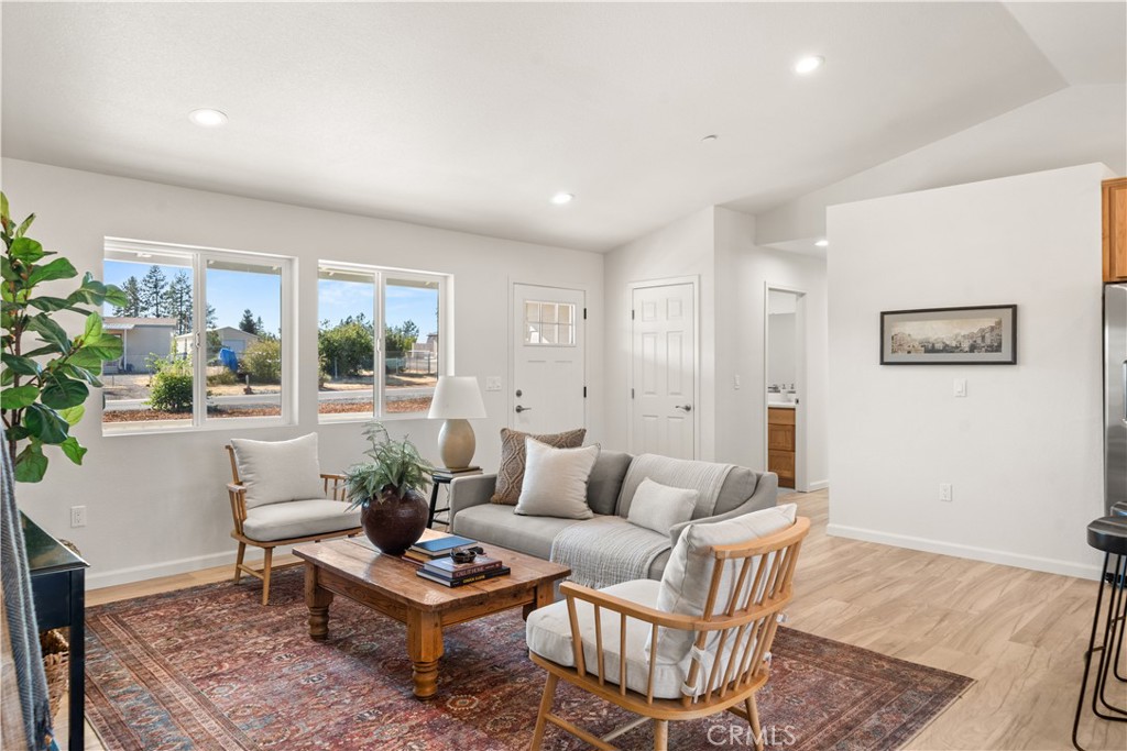 5956 Kibler Road Paradise, CA 95969 - Photo 6 of 36 a living room with furniture and a potted plant