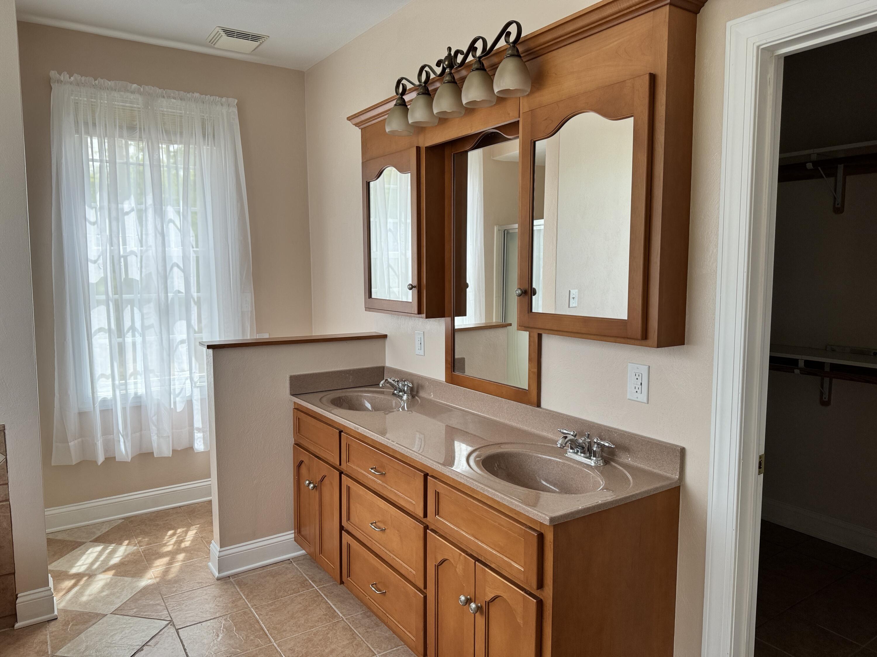 3772 Lithia Road Buchanan, VA 24066 - Photo 7 of 29 masterbath