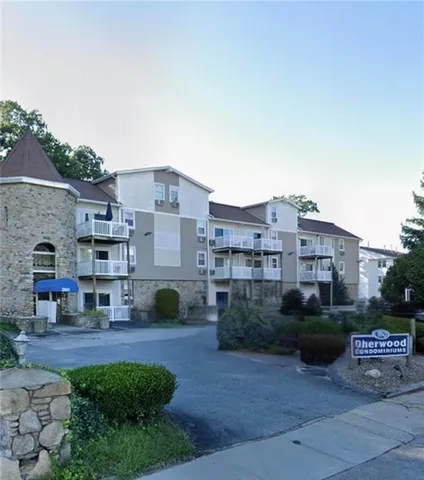 $2,250 | 260 George Waterman Road, Unit 205, Johnston, RI 02919