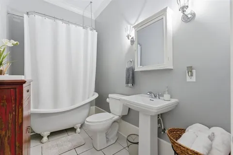 $465,000 | 3950 Lemongrass Circle North, Lake Charles, LA 70605