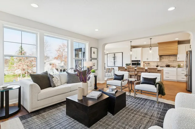 $895,470 | 5820 Freeland Bay North, Hugo, MN 55038