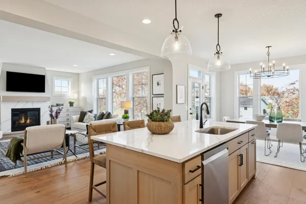 $895,470 | 5820 Freeland Bay North, Hugo, MN 55038