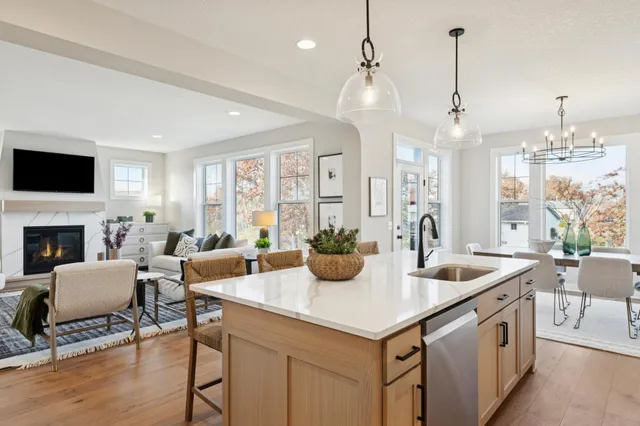 $895,470 | 5820 Freeland Bay North, Hugo, MN 55038