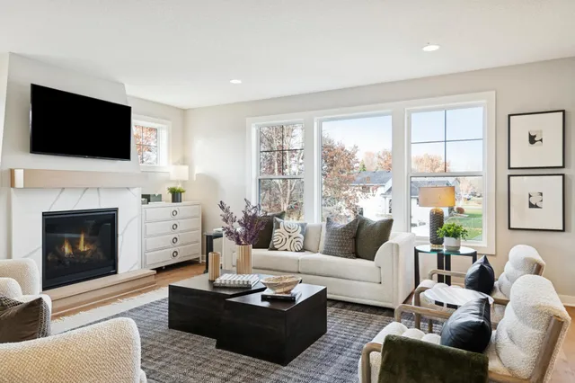 $895,470 | 5820 Freeland Bay North, Hugo, MN 55038