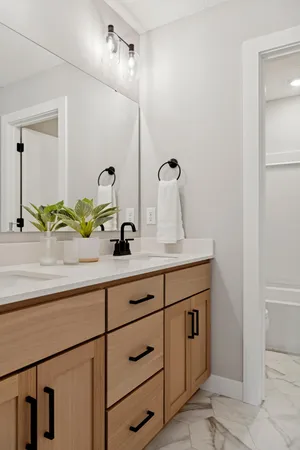 $895,470 | 5820 Freeland Bay North, Hugo, MN 55038