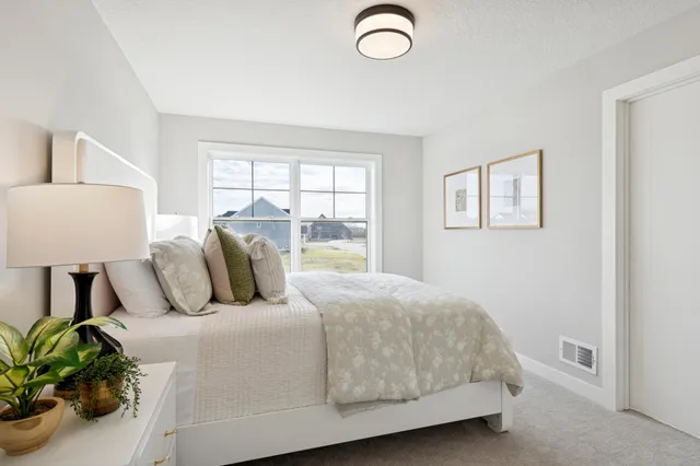 $895,470 | 5820 Freeland Bay North, Hugo, MN 55038