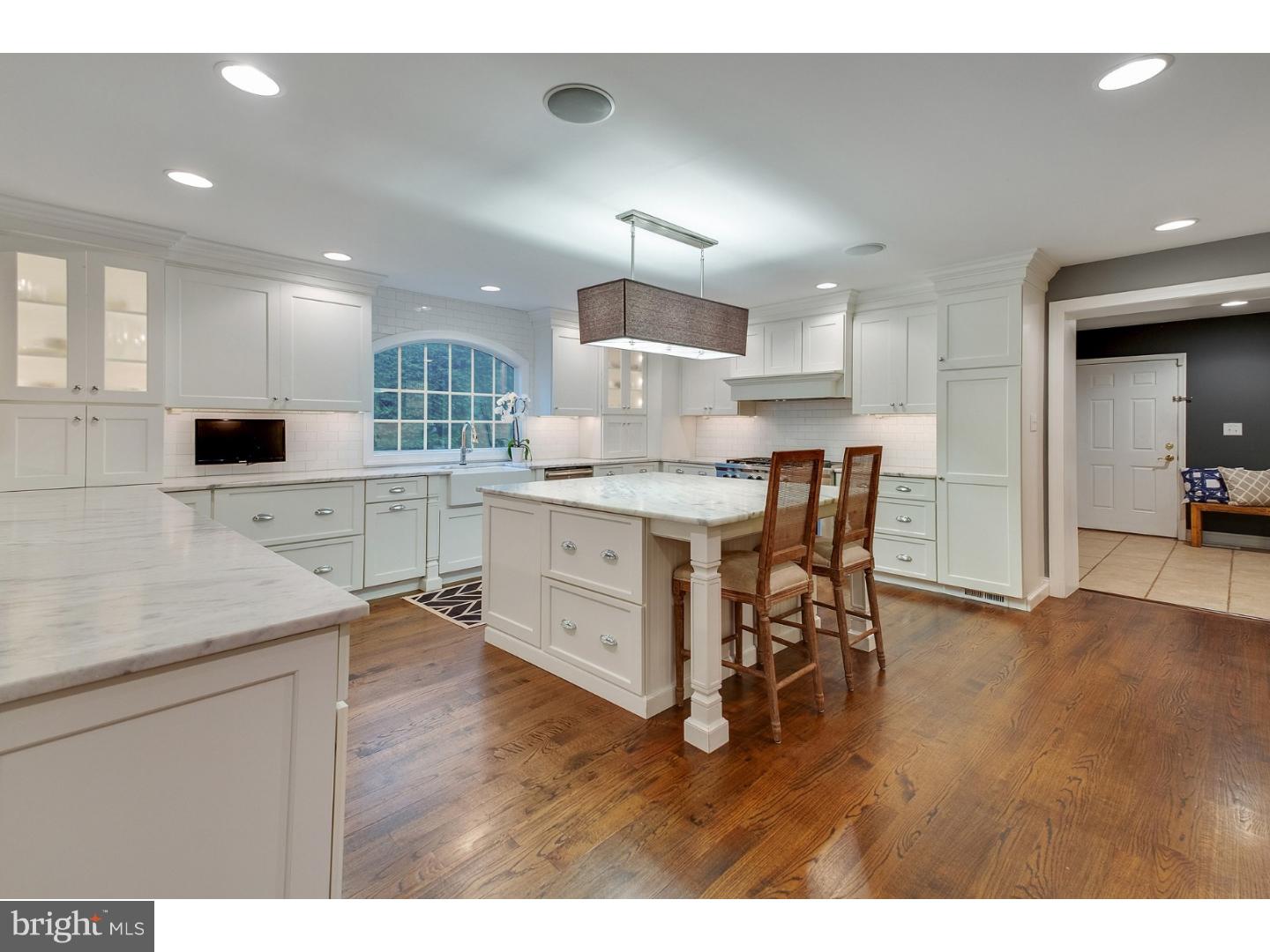 311 North Colonial Ridge Moorestown, NJ 08057 - Photo 2 of 25